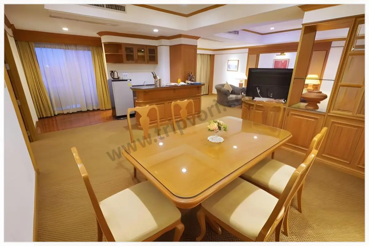Riverside Bangkok Hotel room and hotel photo 5