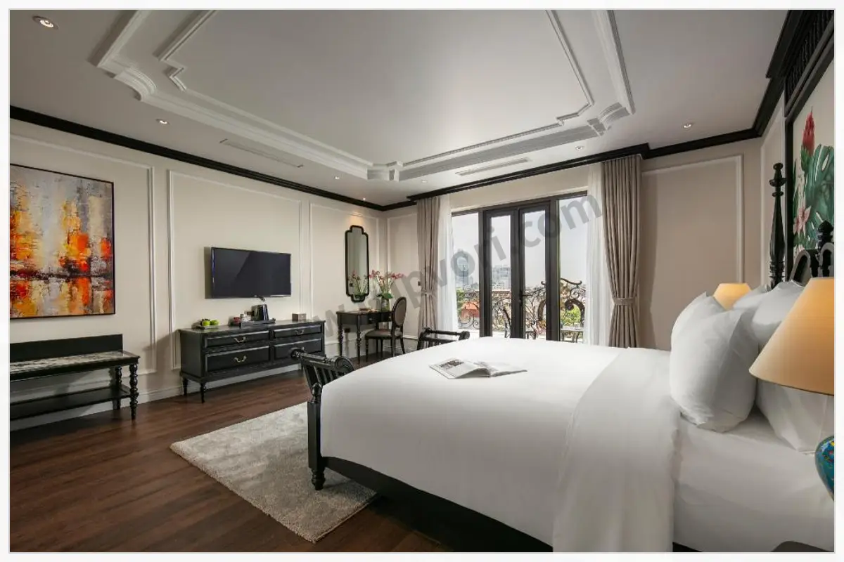 Amira Hotel Hanoi room and hotel photo 1