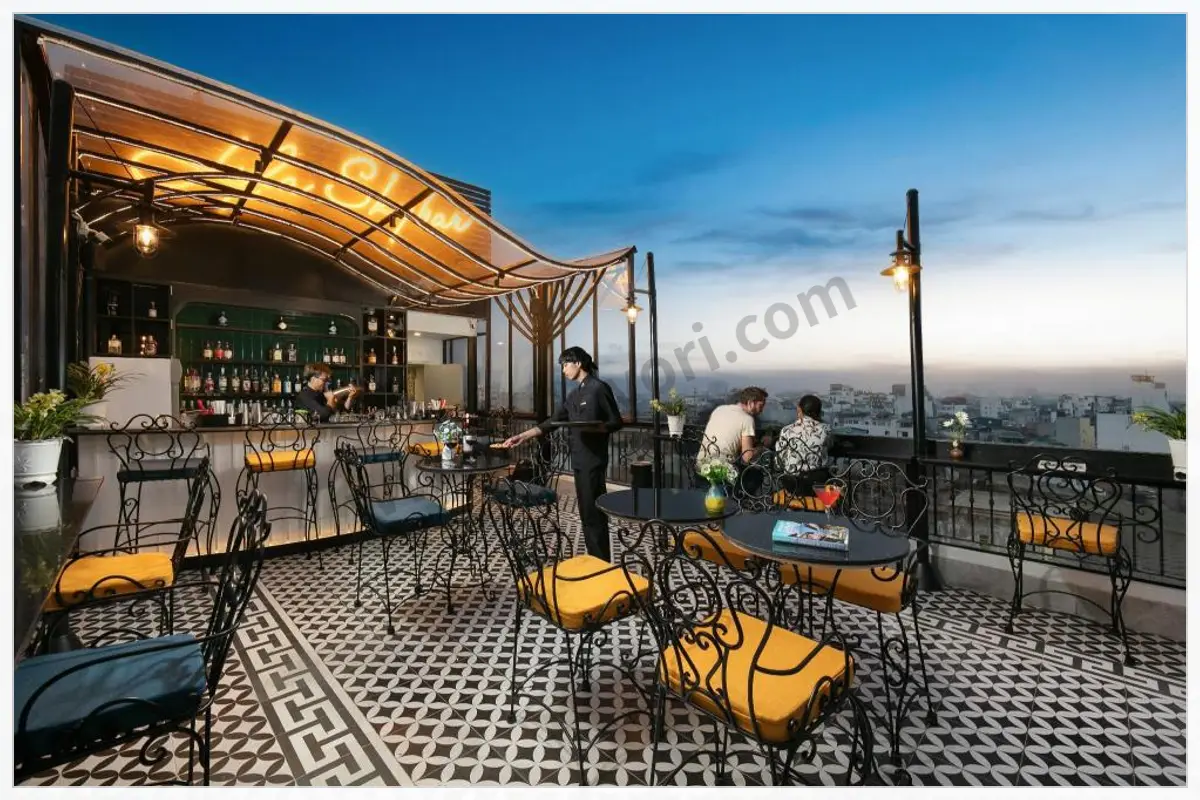 Amira Hotel Hanoi room and hotel photo 2