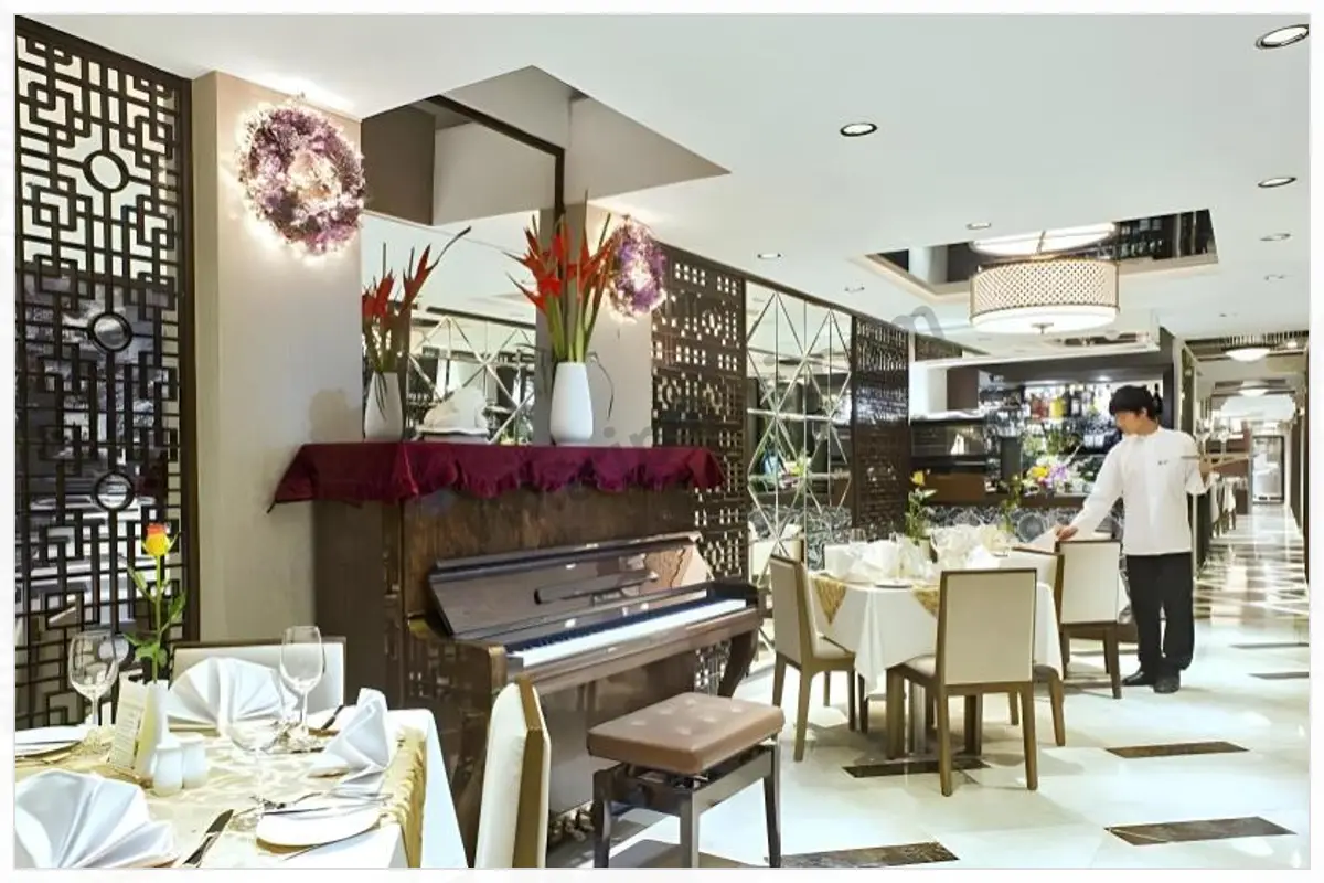 Classy Holiday Hotel & Spa room and hotel photo 3