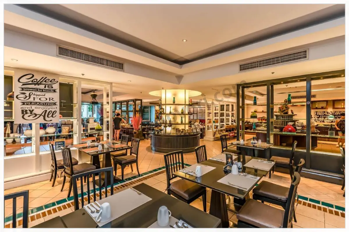 Paradox Resort Phuket room and hotel photo 3