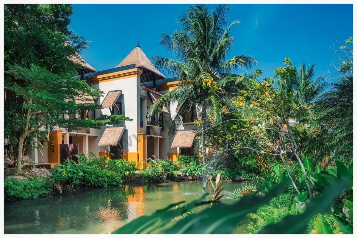 Paradox Resort Phuket room and hotel photo 6
