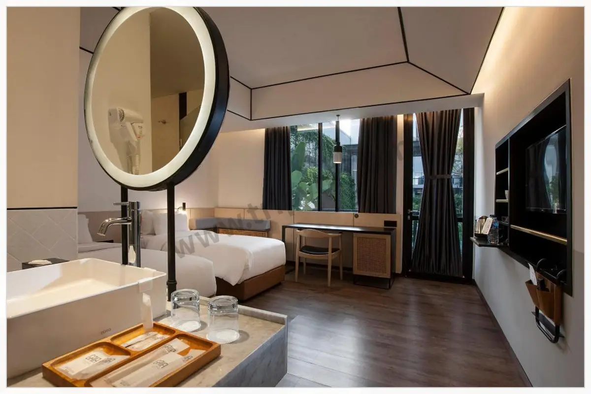 Gaia Cosmo Hotel room and hotel photo 1